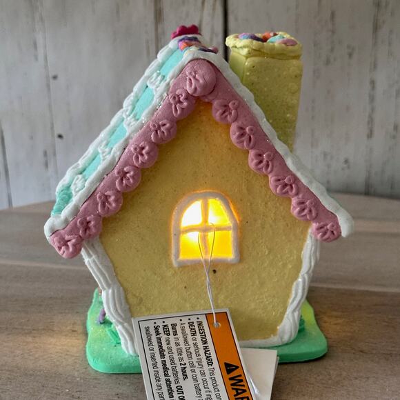 Easter Gingerbread House Tabletop Claydough LED light up Pink Green Pastel 30E36 - Picture 14 of 14